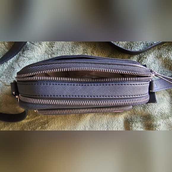 Ed Hardy Black Crossbody Bag - Picture 5 of 5